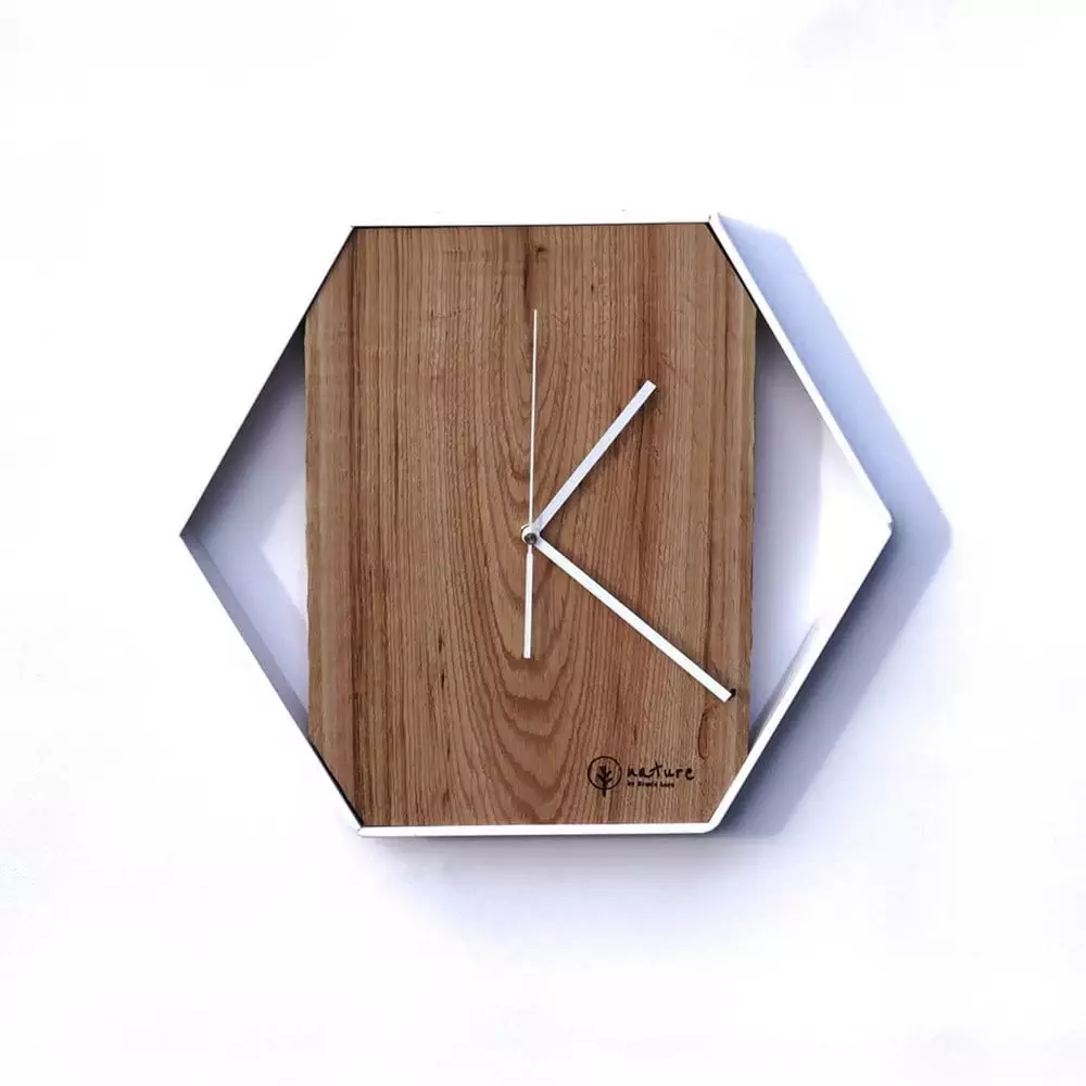 Sześciokątny zegar loftowy Time&Vertical (pionowy) 40 cm biało-drewniany